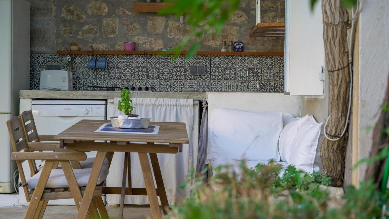 Charming Two-Bed Apartment Orange Garden Sutivan Buitenkant foto